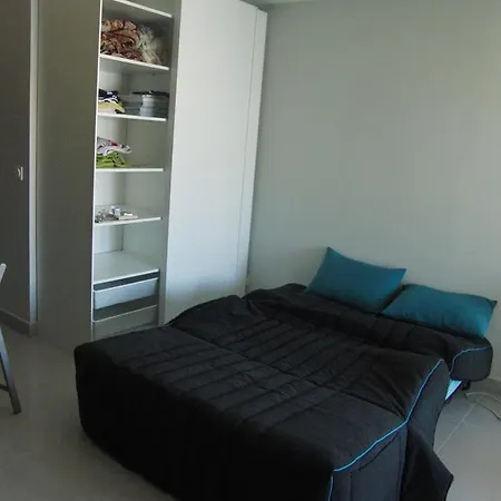 One Bedroom Plage Apartment *